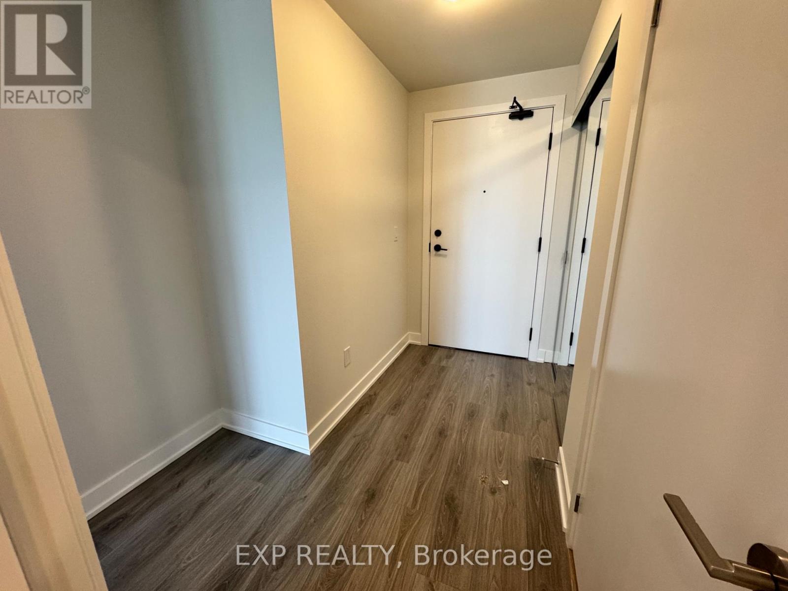 1909 - 430 Square One Drive, Mississauga, Ontario  L5B 0L6 - Photo 13 - W13075302