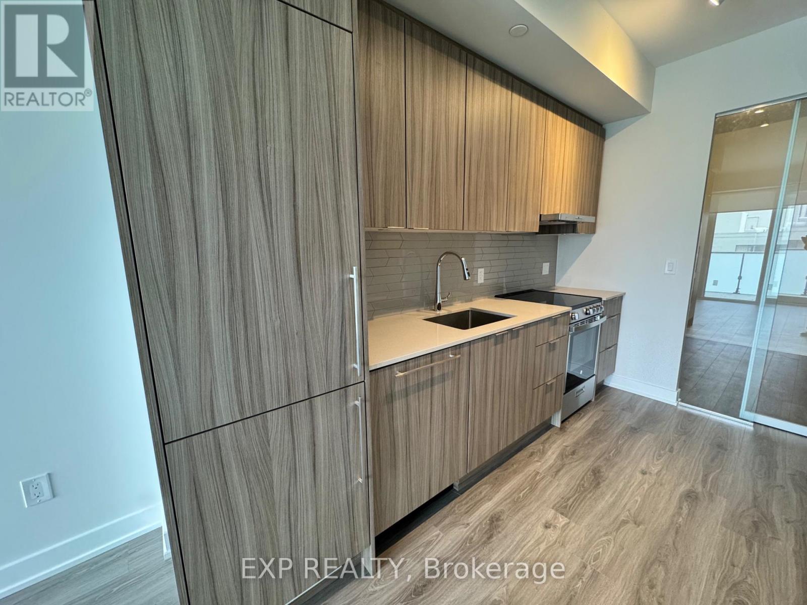 1909 - 430 Square One Drive, Mississauga, Ontario  L5B 0L6 - Photo 3 - W13075302