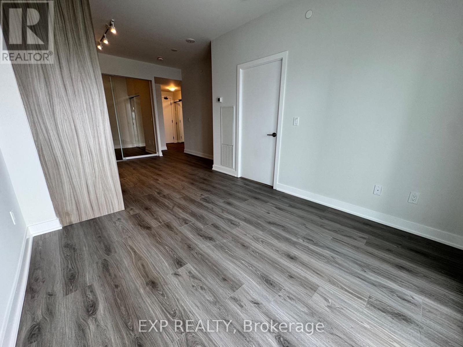1909 - 430 Square One Drive, Mississauga, Ontario  L5B 0L6 - Photo 7 - W13075302