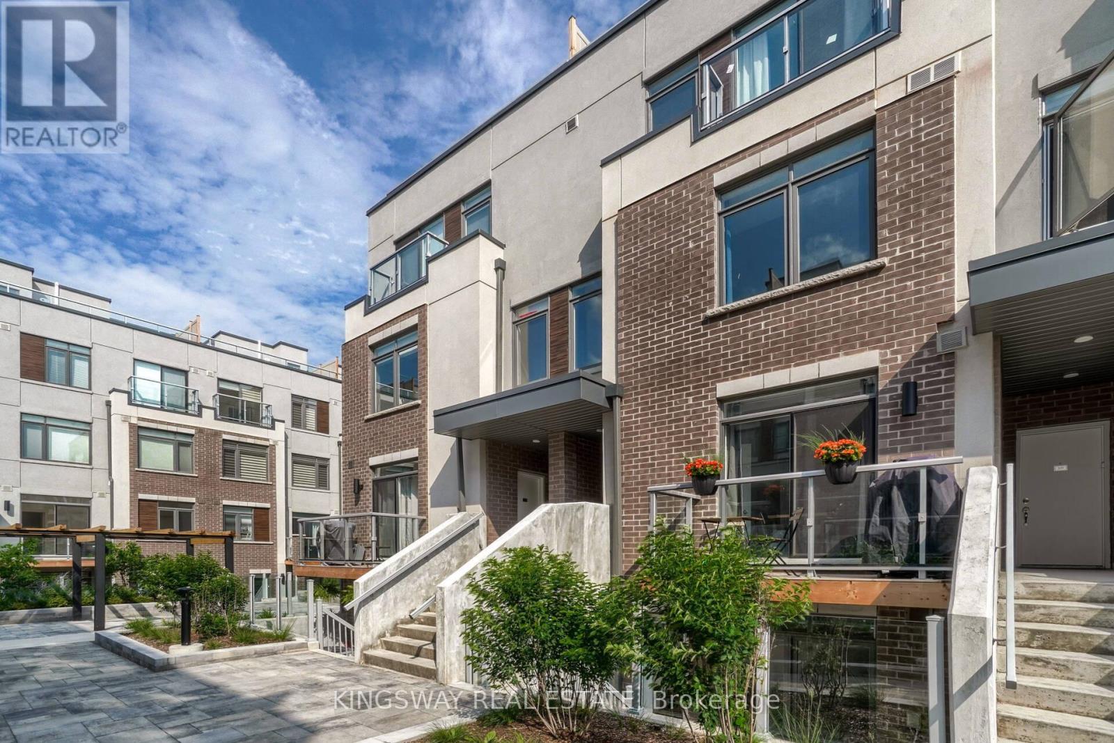 341 - 3062 Sixth Line, Oakville, Ontario  L6M 1P8 - Photo 2 - W13075304