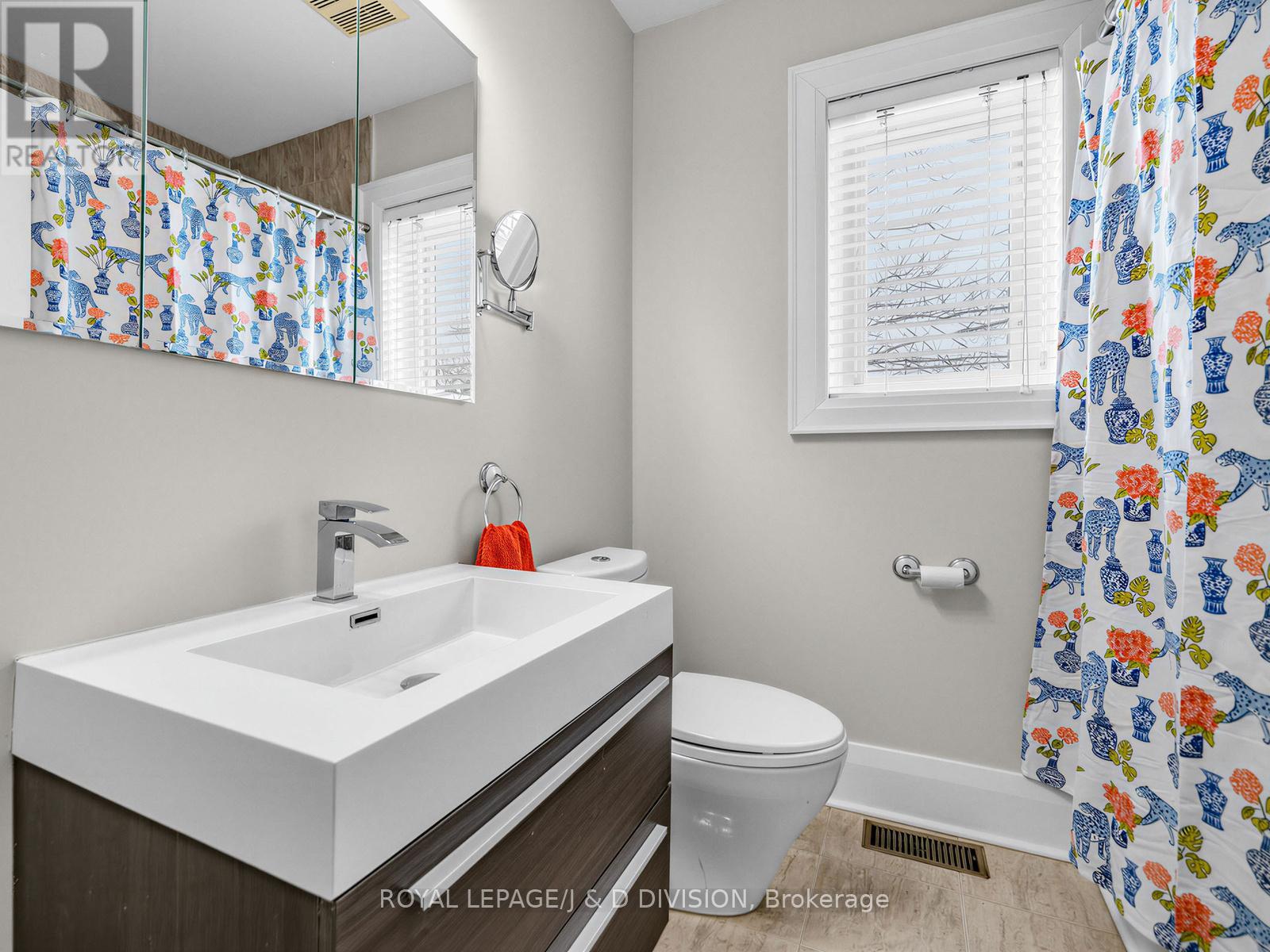 112 Rose Park Drive, Toronto, Ontario  M4T 1R5 - Photo 26 - C12910586