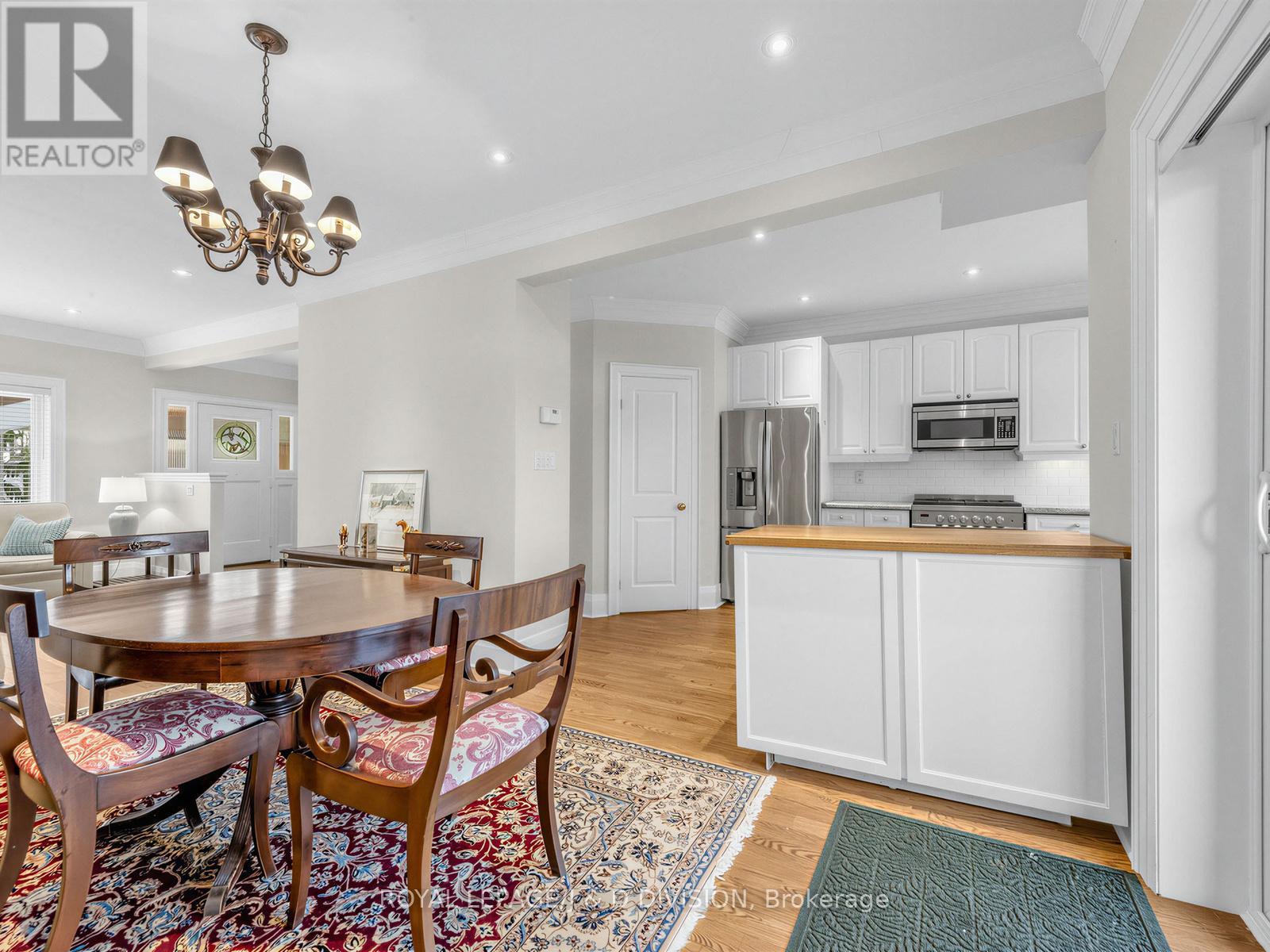 112 Rose Park Drive, Toronto, Ontario  M4T 1R5 - Photo 12 - C12910586