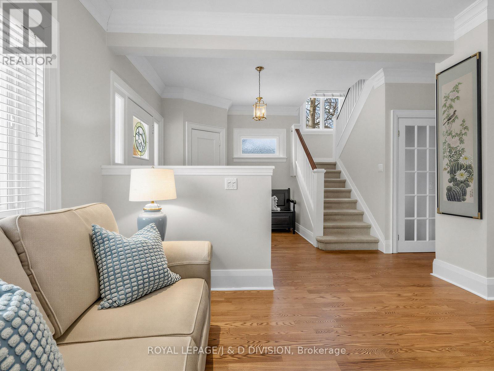 112 Rose Park Drive, Toronto, Ontario  M4T 1R5 - Photo 8 - C12910586