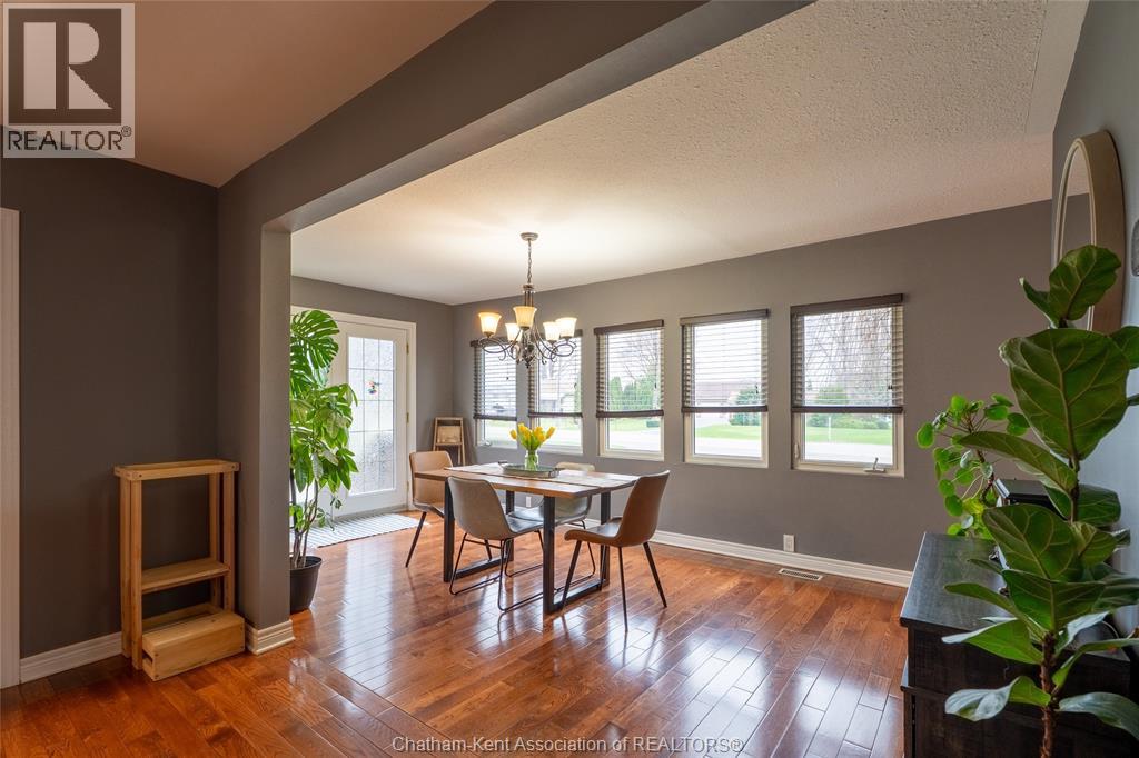 12979 Longwoods Road, Thamesville, Ontario  N0P 2K0 - Photo 13 - 26008030