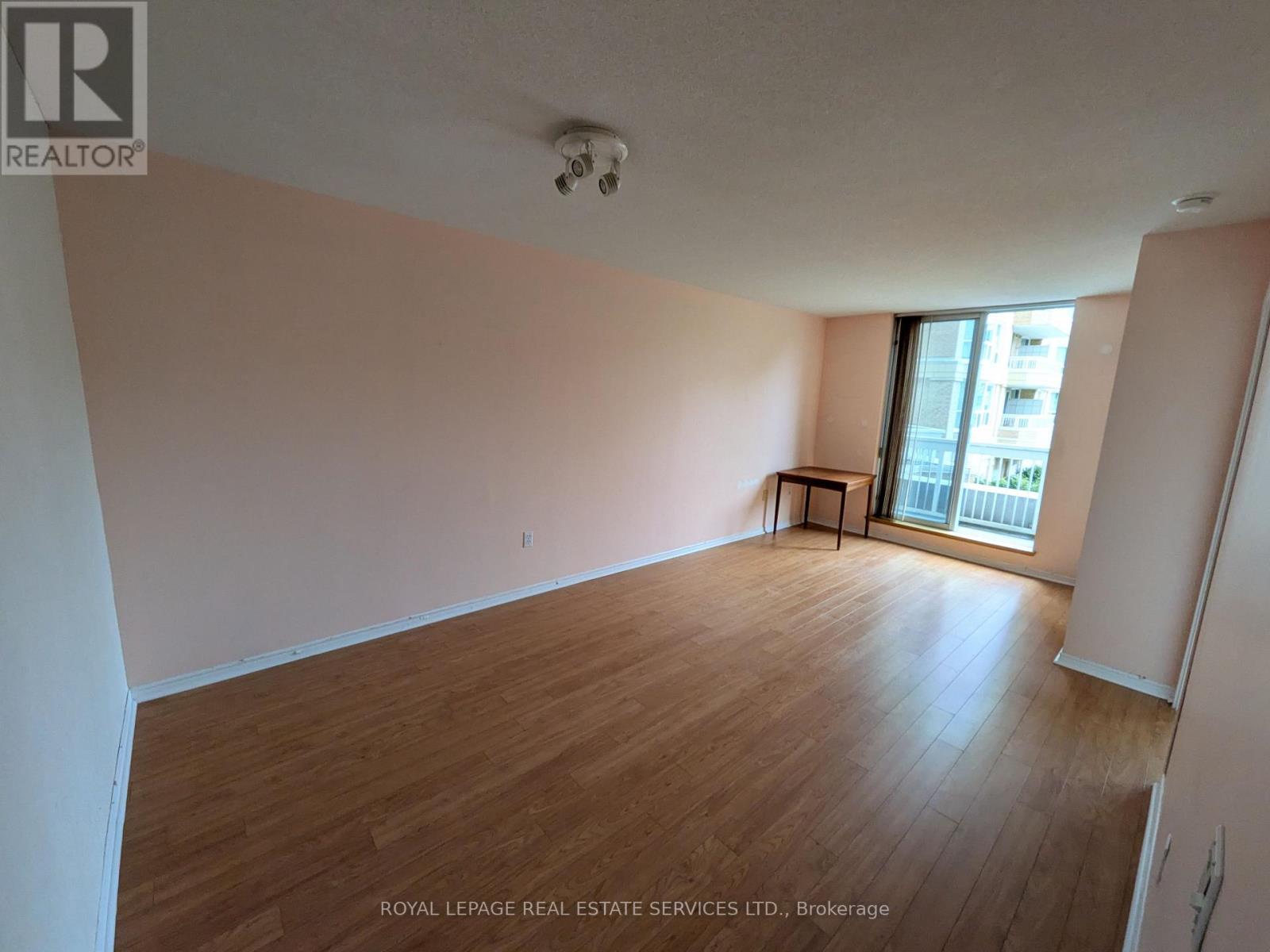 202 - 11 Thorncliffe Park Drive, Toronto, Ontario  M4H 1P3 - Photo 6 - C13071874
