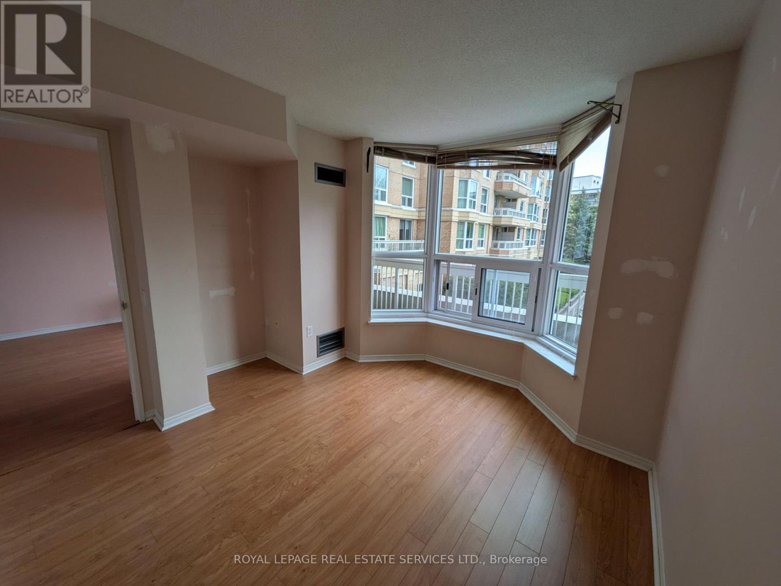 202 - 11 Thorncliffe Park Drive, Toronto, Ontario  M4H 1P3 - Photo 13 - C13071874