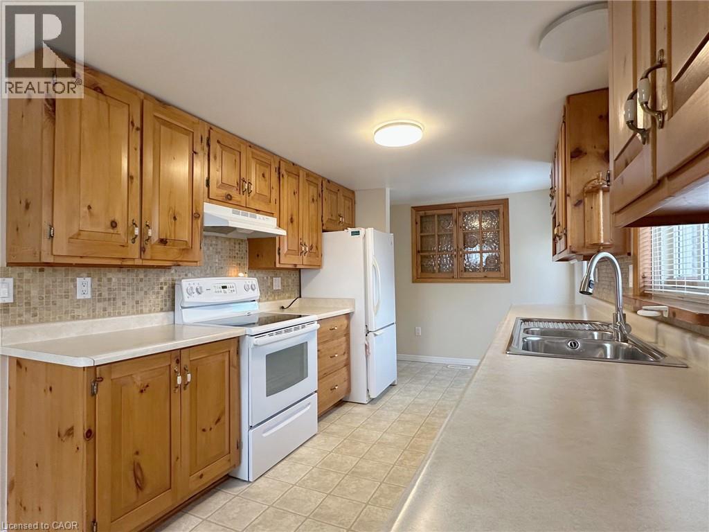 220 Regent Avenue, Port Dover, Ontario  N0A 1N0 - Photo 4 - 40804882