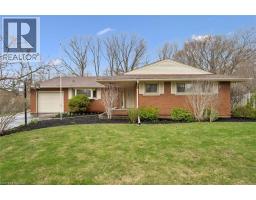30 STONYBROOK Drive, Kitchener, Ontario