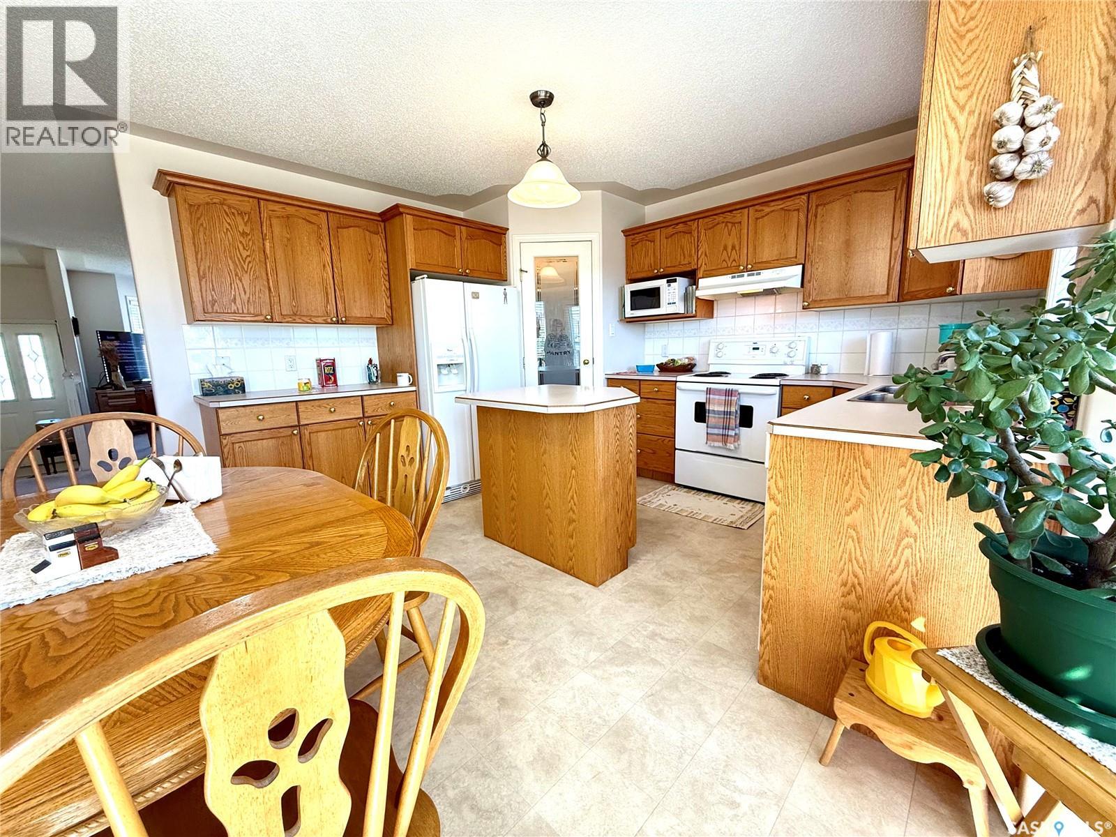 137 Caldwell Drive, Yorkton, Saskatchewan  S3N 4A5 - Photo 10 - SK034678