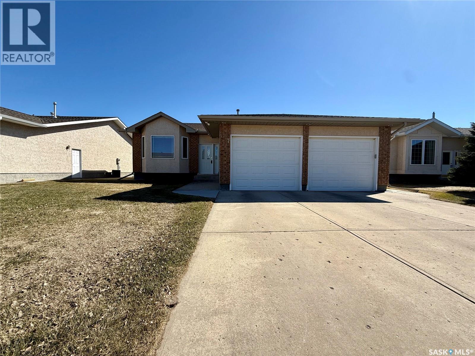 137 Caldwell Drive, Yorkton, Saskatchewan  S3N 4A5 - Photo 2 - SK034678