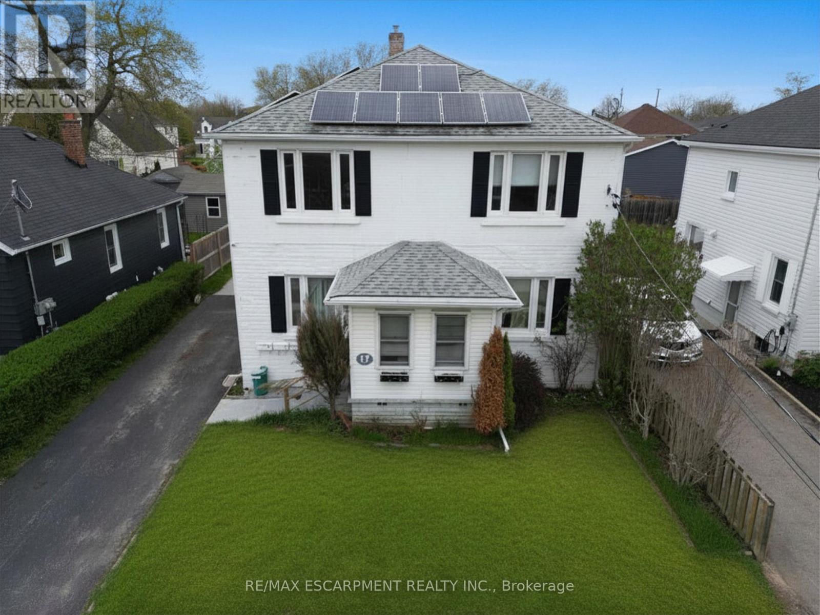 2 - 17 LYONS AVENUE, Welland, Ontario