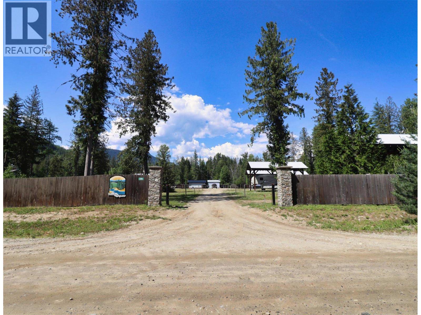 1701 Ireland Road Unit# 3, Seymour Arm, British Columbia  V0E 1M9 - Photo 12 - 10385071
