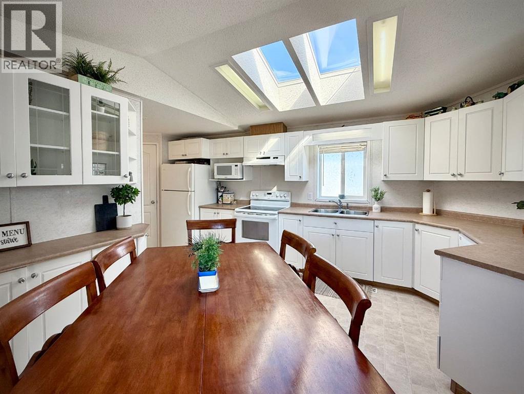 11014 98 Street, Clairmont, Alberta  T0H 0W3 - Photo 11 - A2306409