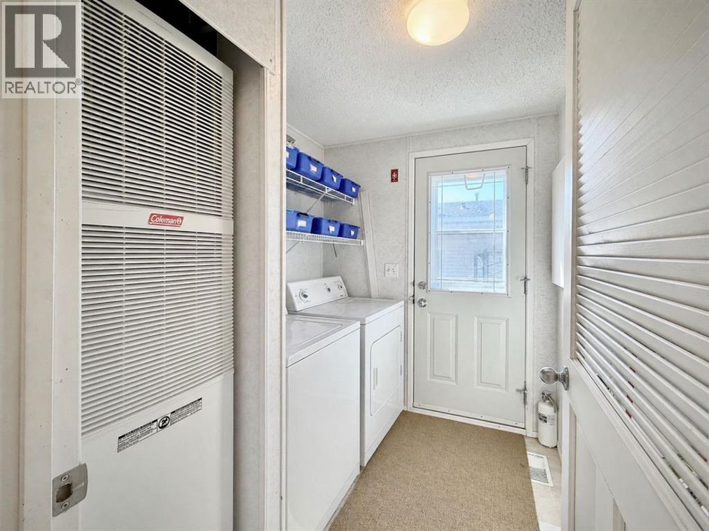 11014 98 Street, Clairmont, Alberta  T0H 0W3 - Photo 16 - A2306409