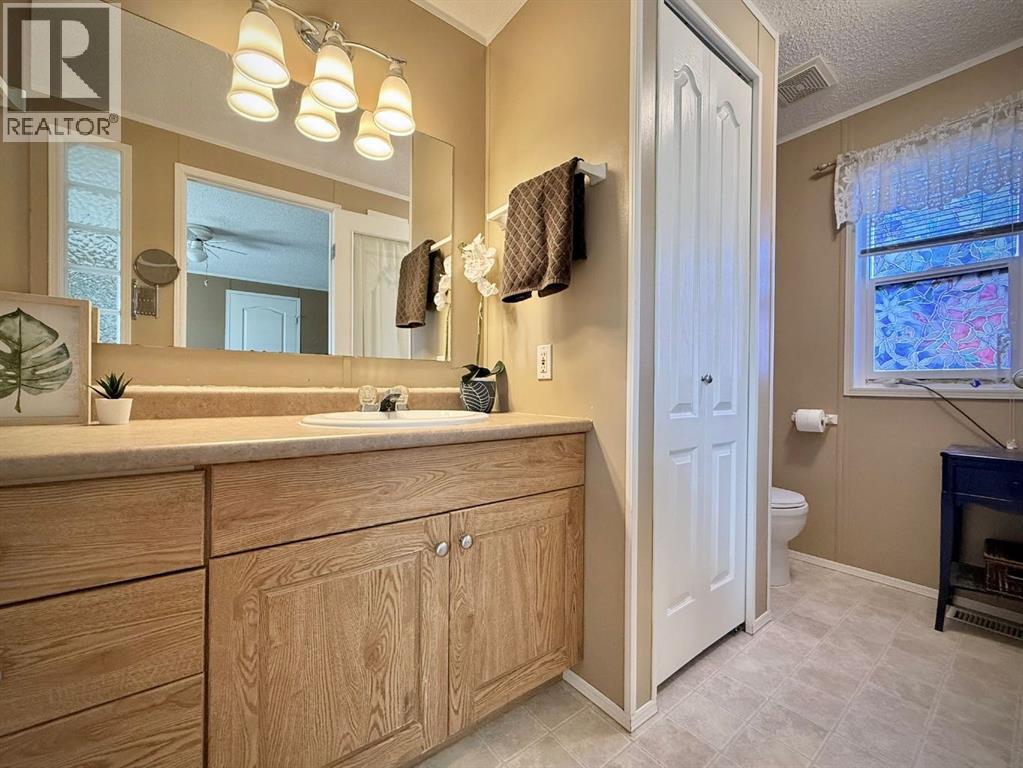11014 98 Street, Clairmont, Alberta  T0H 0W3 - Photo 20 - A2306409