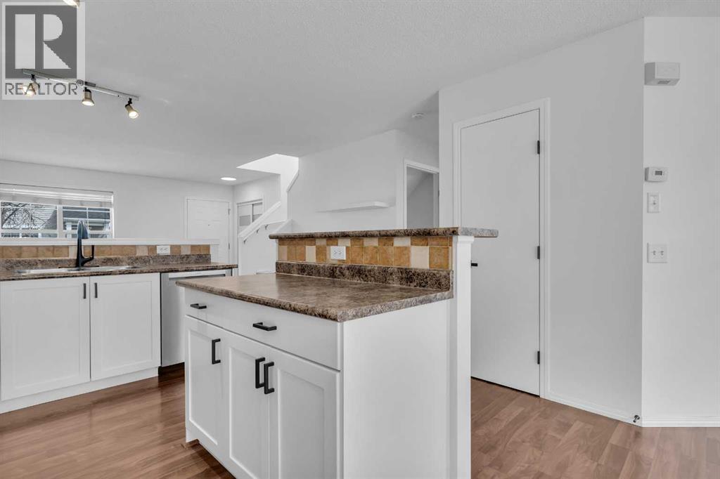281 Elgin Gardens SE, Calgary, Alberta  T2Z 4T7 - Photo 13 - A2302034