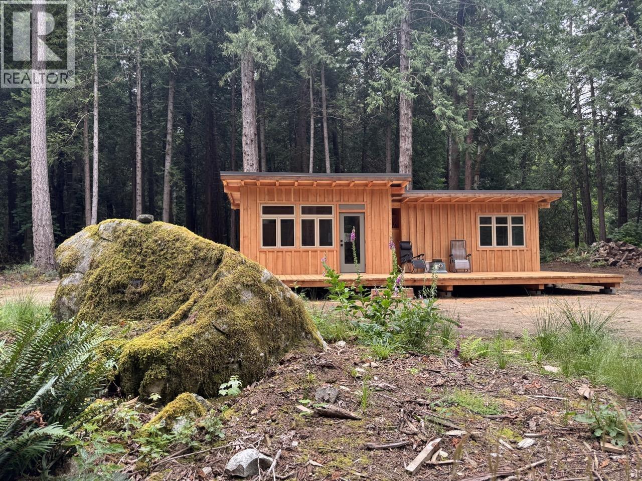 315 HAIRY ELBOW ROAD, Sechelt, British Columbia