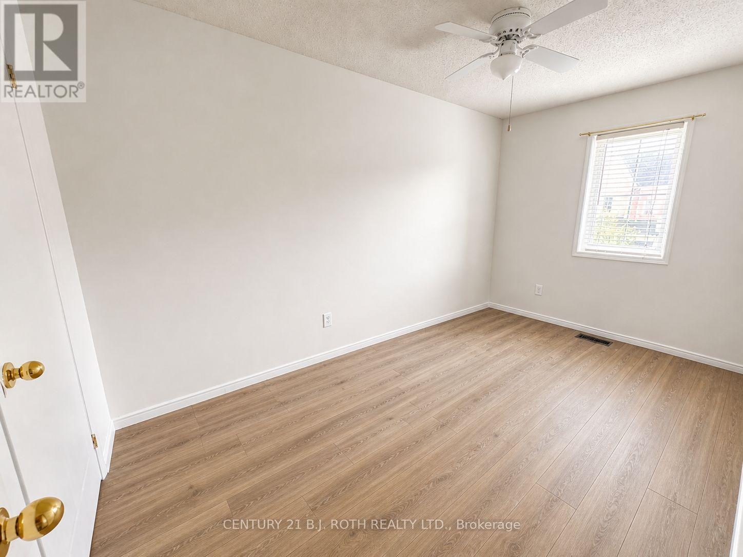 18 - 18 Sprucedale Way, Whitby, Ontario  L1N 9T8 - Photo 13 - E13075358