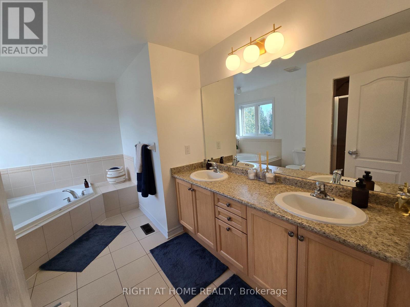 62 Rossini Drive, Richmond Hill, Ontario  L4E 0W3 - Photo 36 - N13069206