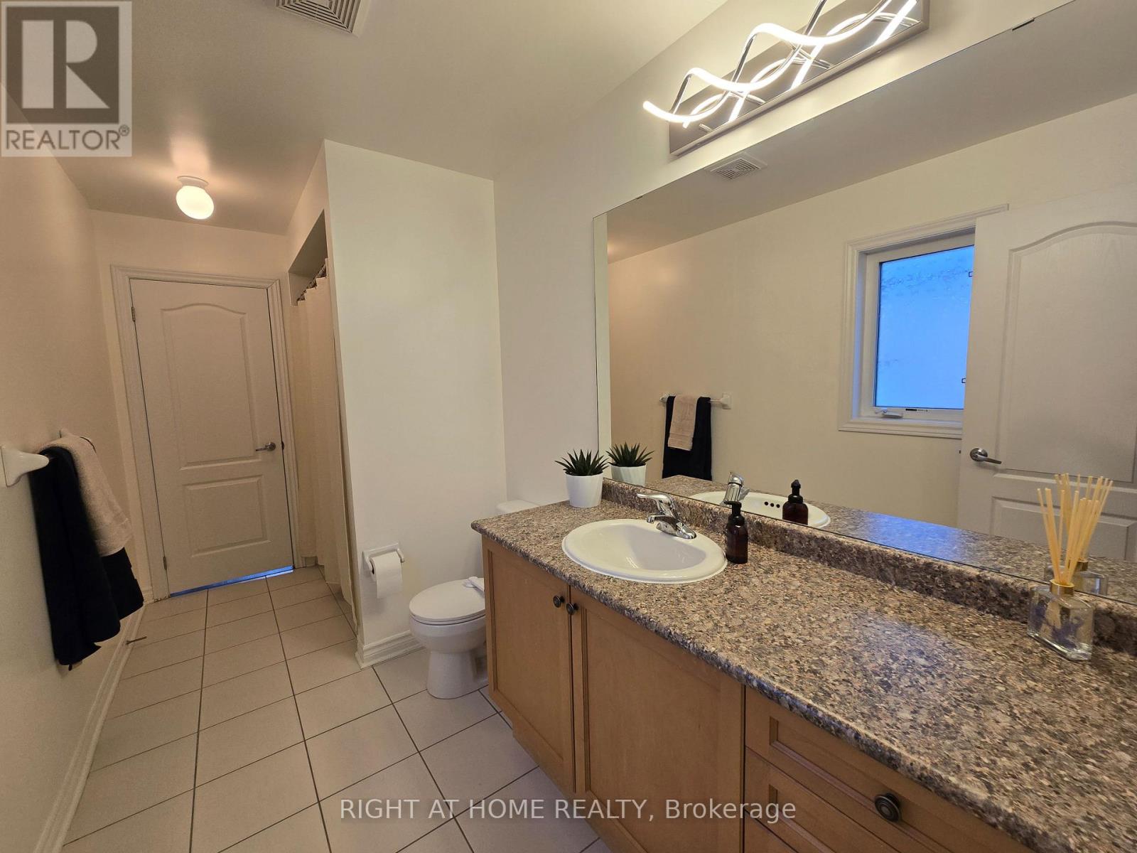 62 Rossini Drive, Richmond Hill, Ontario  L4E 0W3 - Photo 42 - N13069206