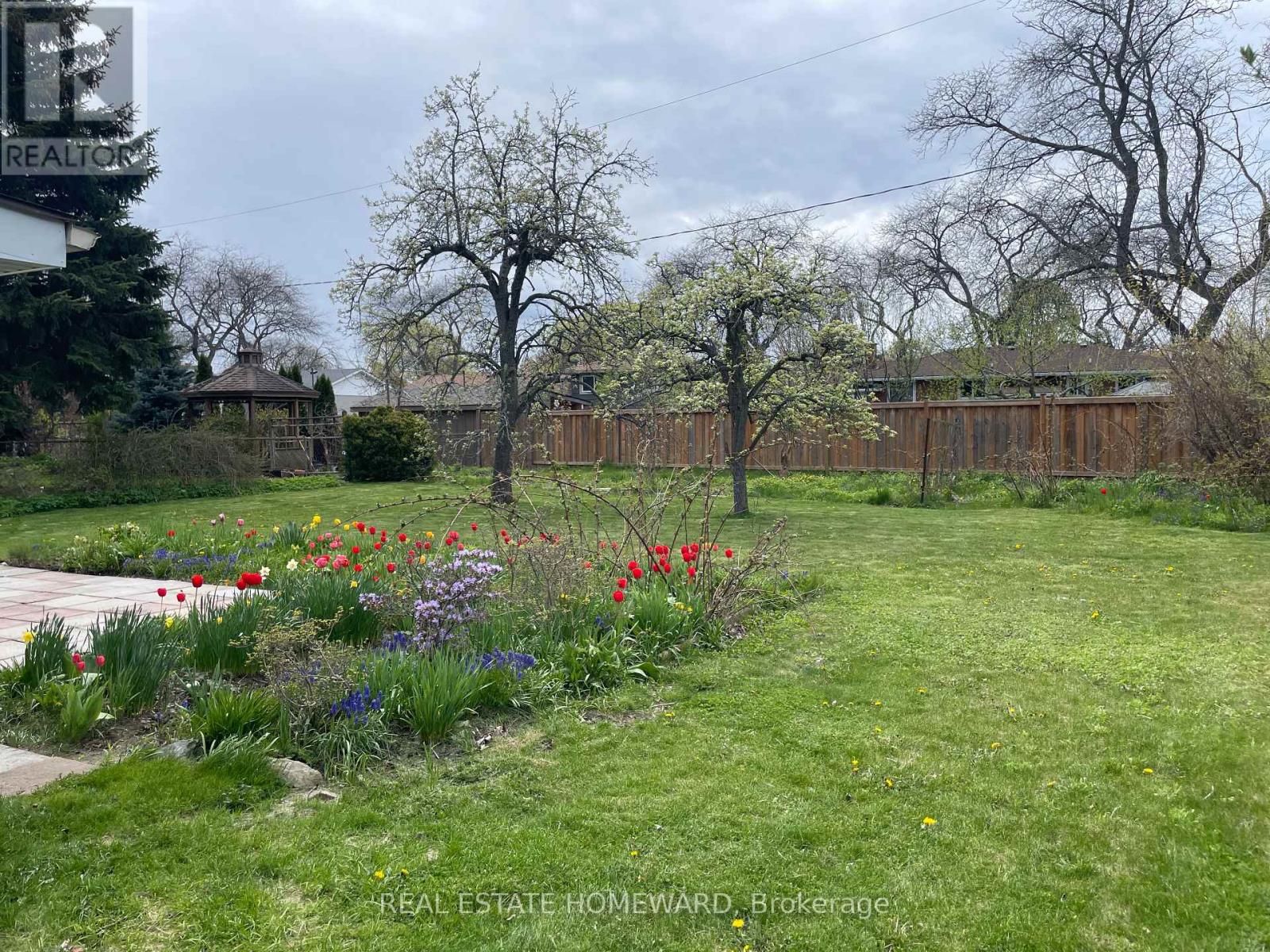 33 Strathcona Drive, St. Catharines, Ontario  L2M 2A8 - Photo 43 - X12853562