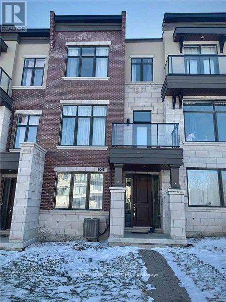 605 Marc Santi Boulevard, Vaughan, Ontario  L6A 4Z8 - Photo 1 - N13075346