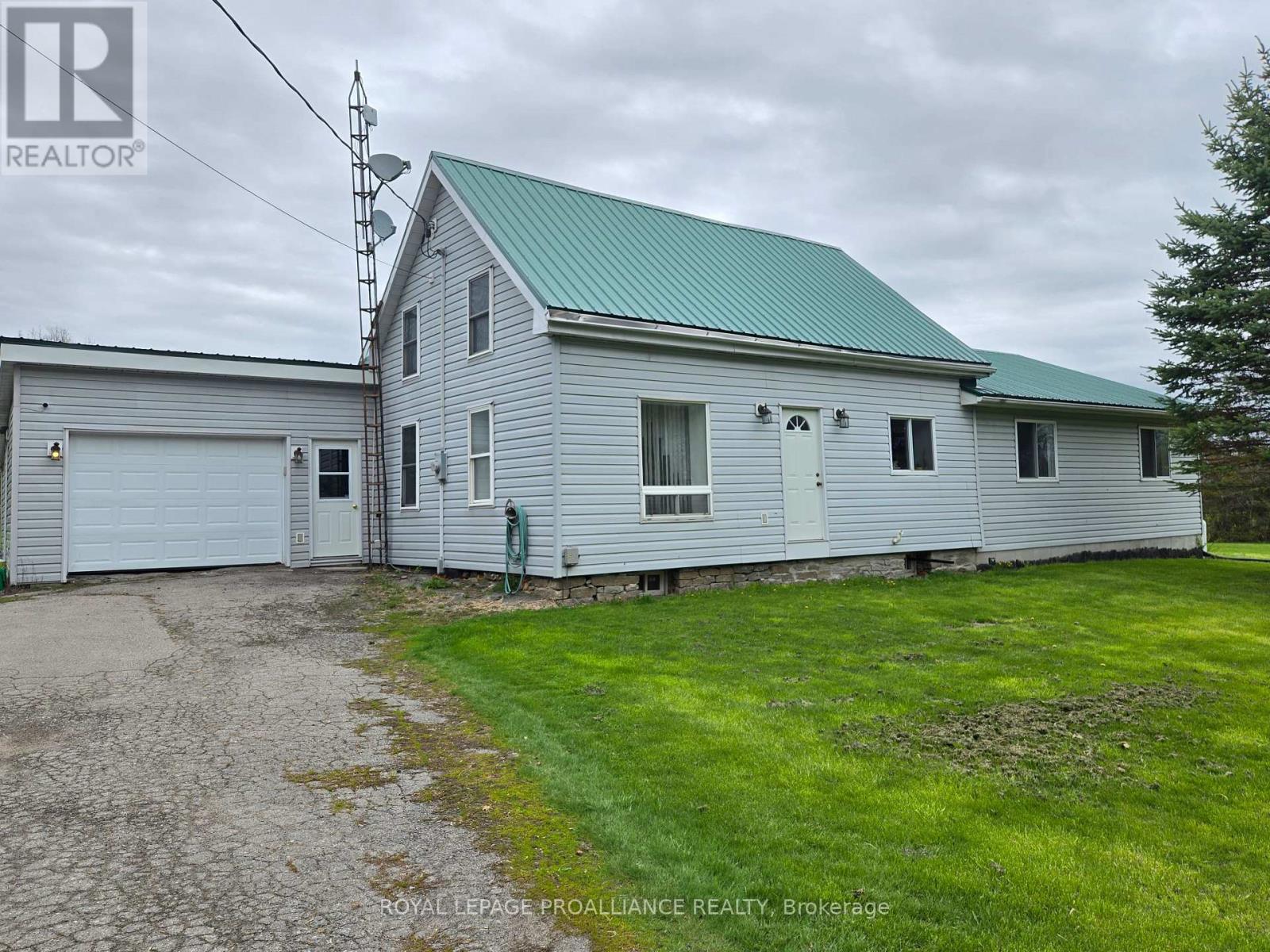 118 HUBBS ROAD, Prince Edward County, Ontario
