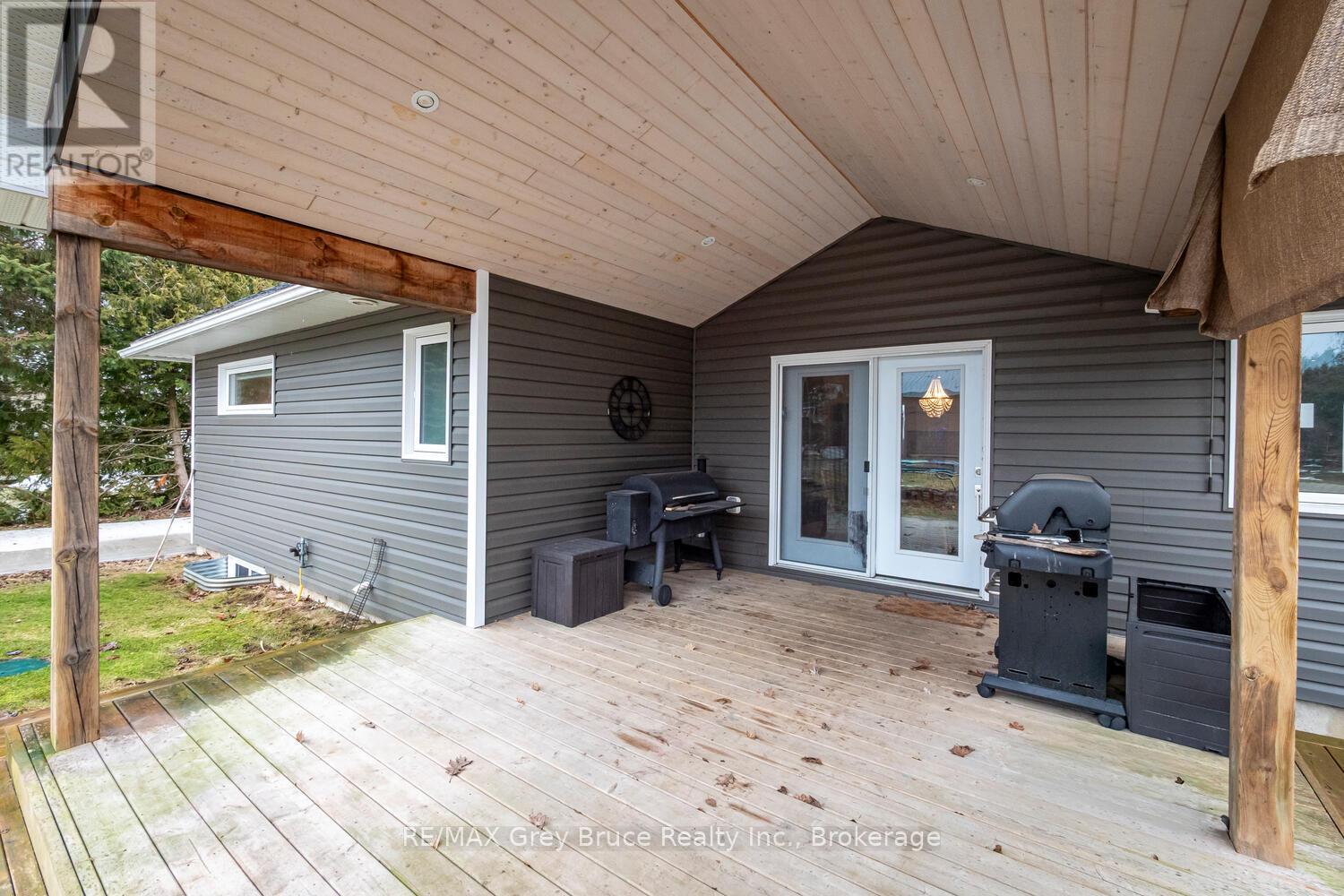 6 Point View Drive, Northern Bruce Peninsula, Ontario  N0H 1W0 - Photo 38 - X12957834