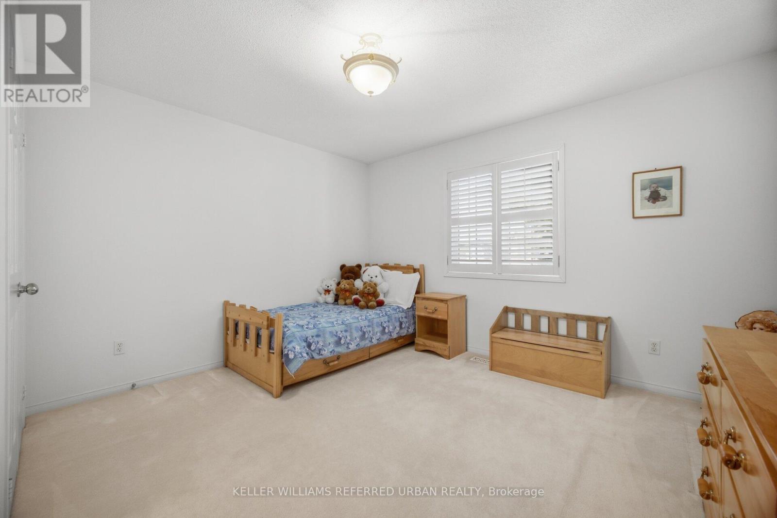 239 Drummond Drive, Vaughan, Ontario  L6A 3C1 - Photo 18 - N12981092