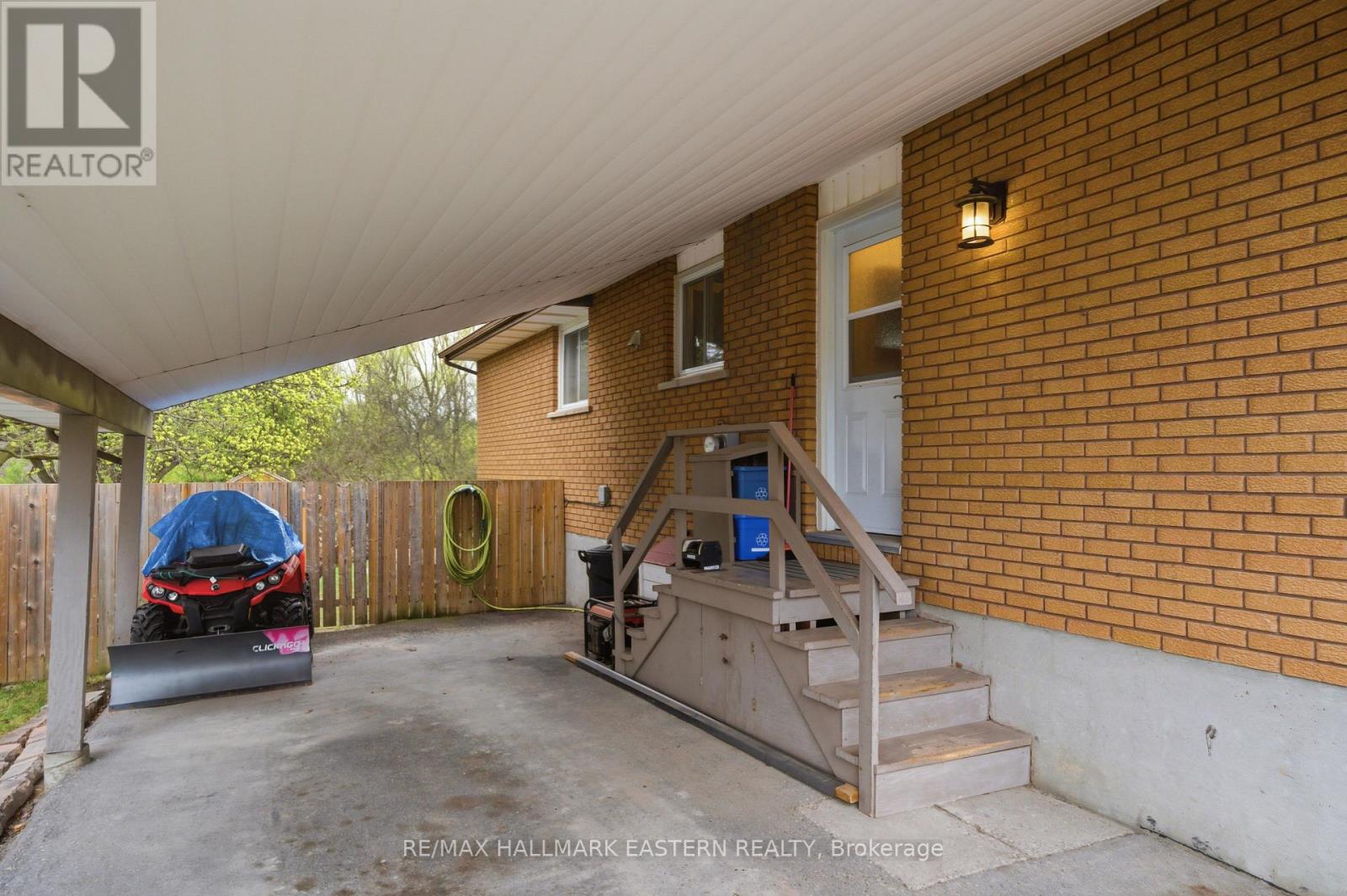 950 Silverdale Road, Peterborough, Ontario  K9J 7W6 - Photo 5 - X13075356