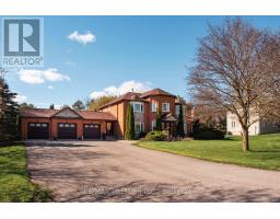 11 SLEEPY HOLLOW LANE, Whitchurch-Stouffville, Ontario