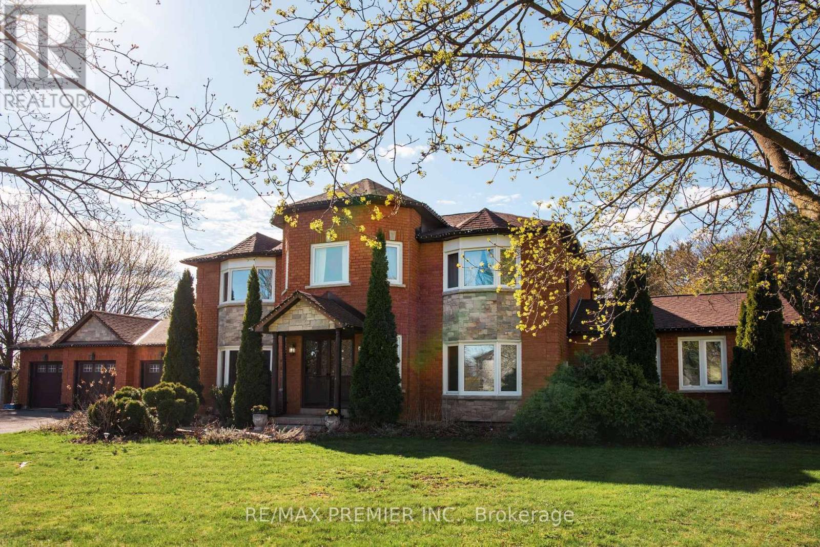 11 Sleepy Hollow Lane, Whitchurch-Stouffville, Ontario  L4A 3G7 - Photo 2 - N13052804