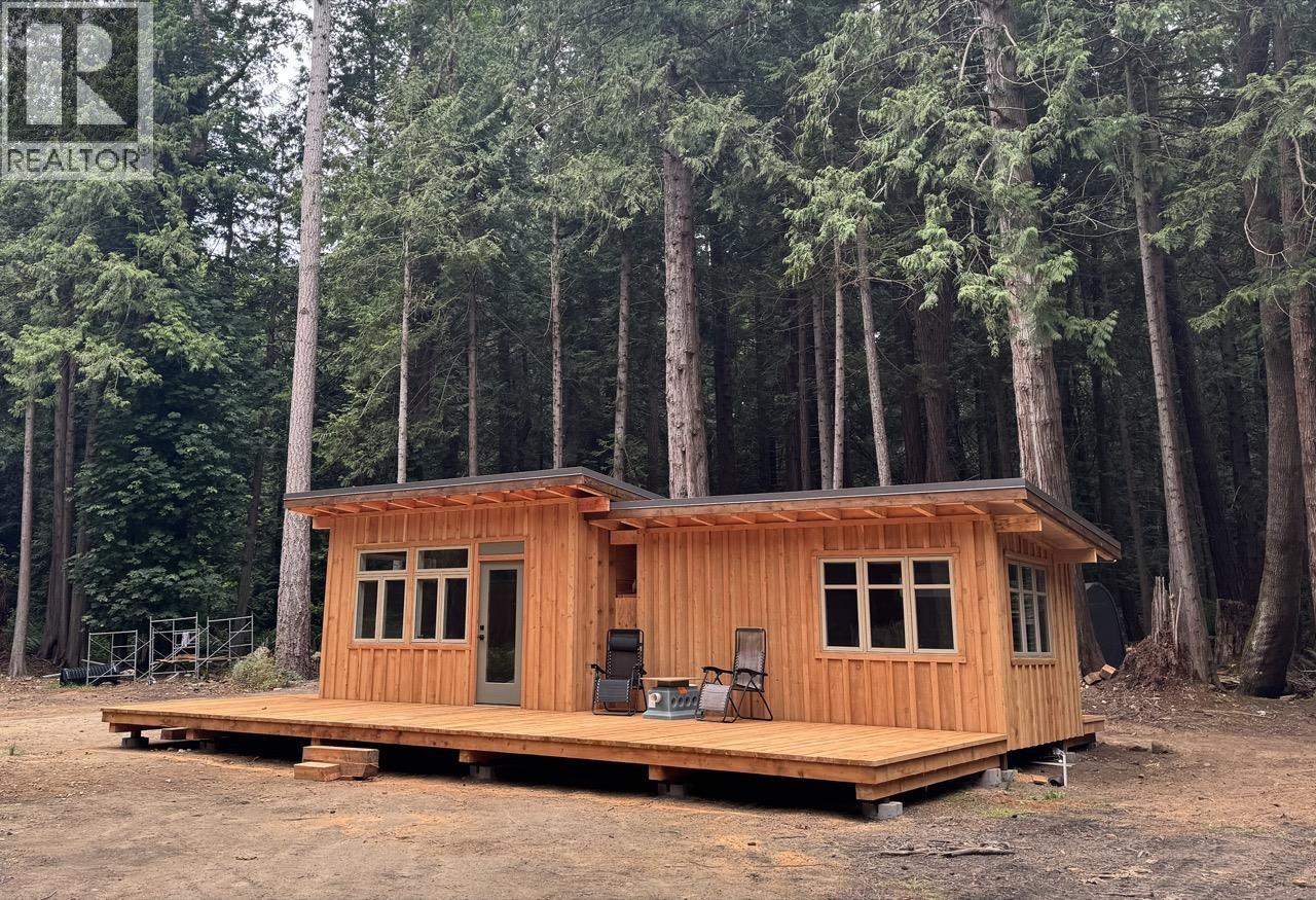315 Hairy Elbow Road, Sechelt, British Columbia  V0N 3A0 - Photo 4 - R3101428