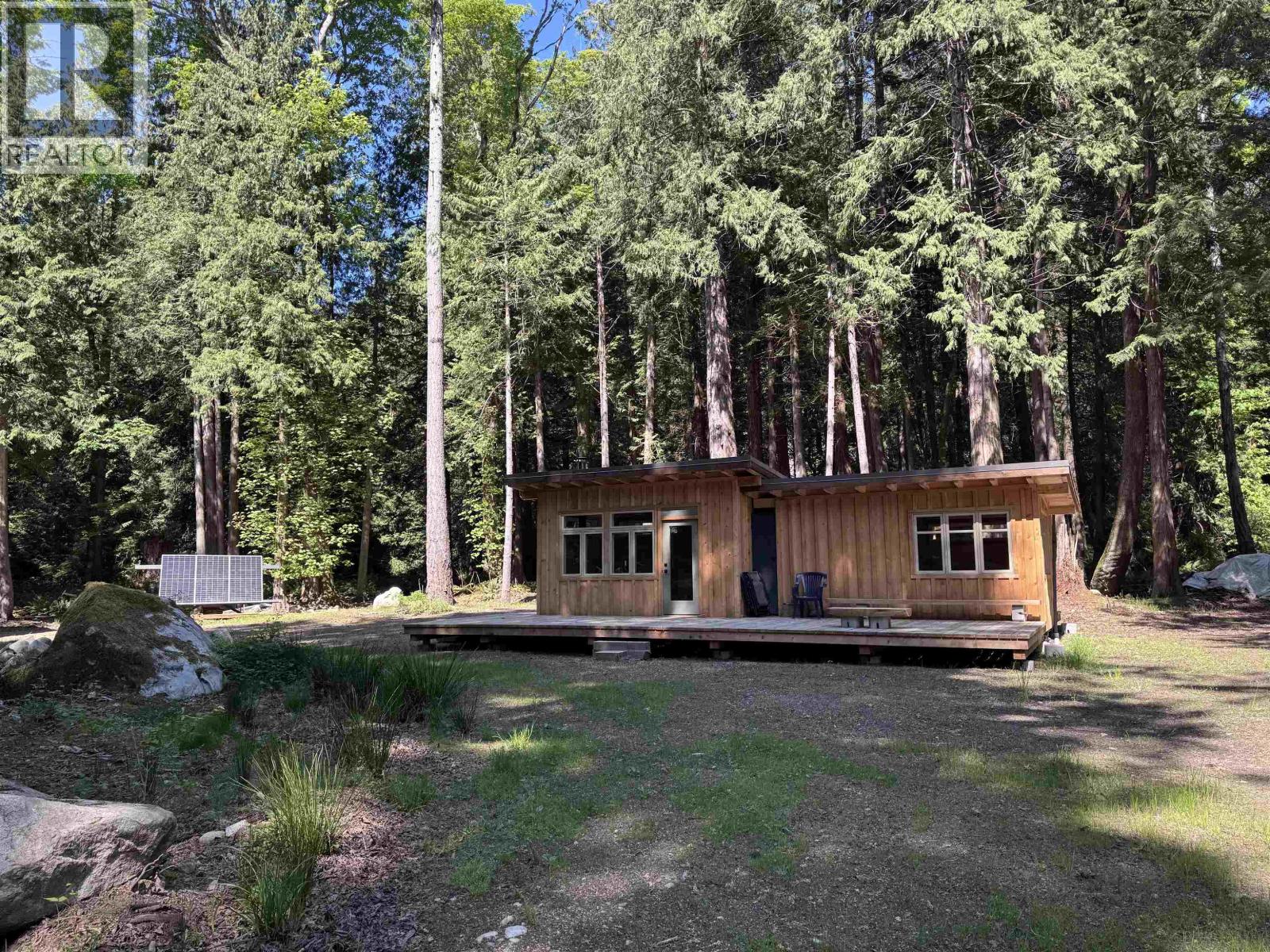 315 Hairy Elbow Road, Sechelt, British Columbia  V0N 3A0 - Photo 3 - R3101428