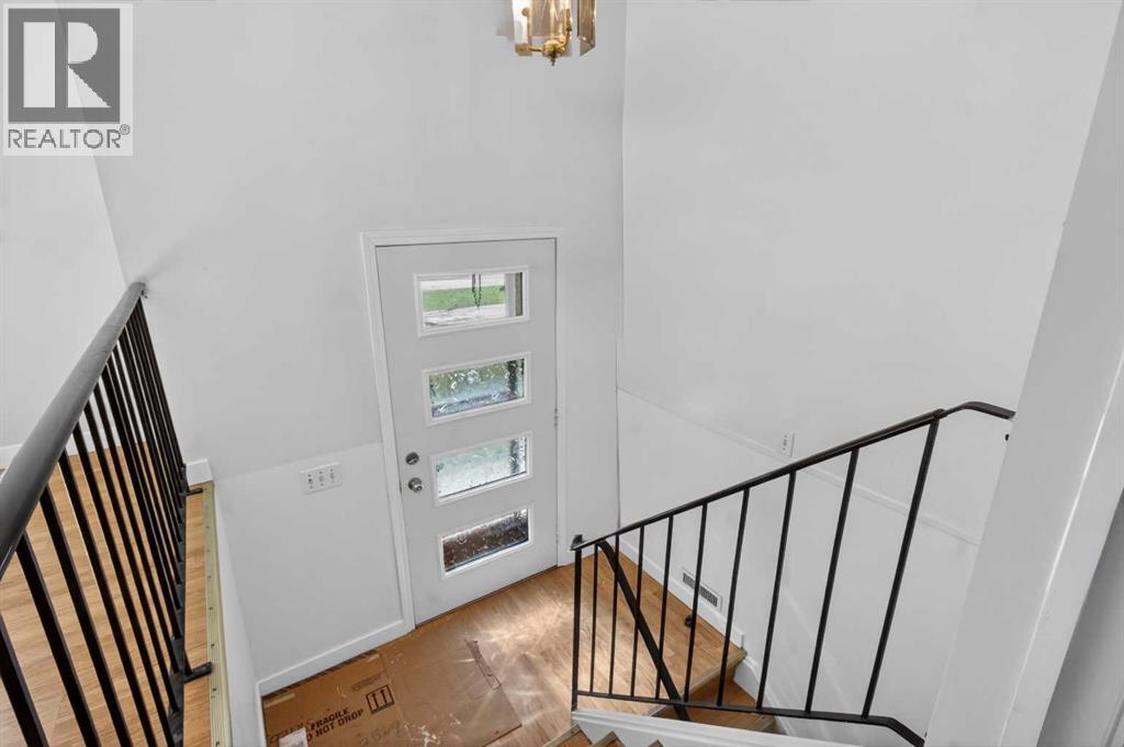 900 Abbeydale Drive Ne, Calgary, Alberta  T2A 5Y1 - Photo 2 - A2307433
