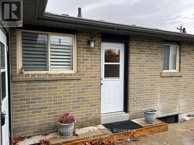 88 Gregory Road, Ajax, Ontario  L1S 3B4 - Photo 3 - E12928630