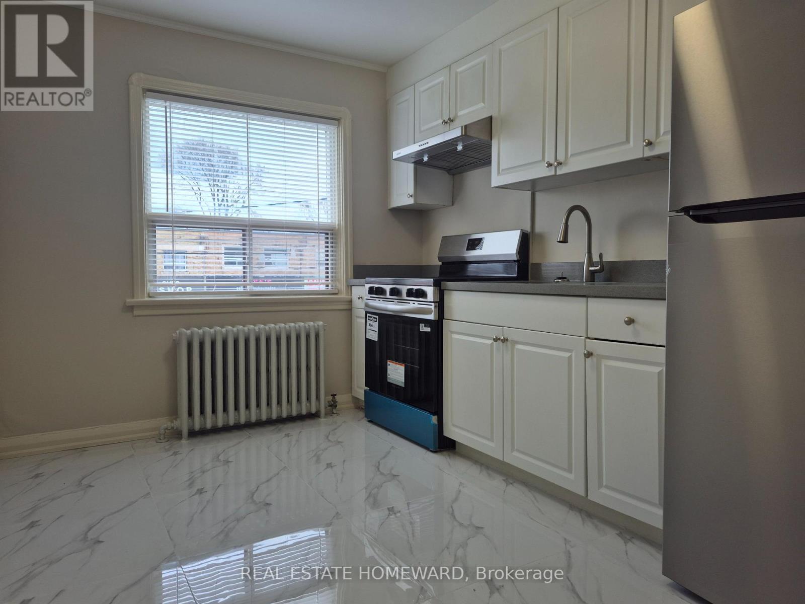 4 - 1066 Coxwell Avenue, Toronto, Ontario  M3C 3G4 - Photo 19 - E13075142