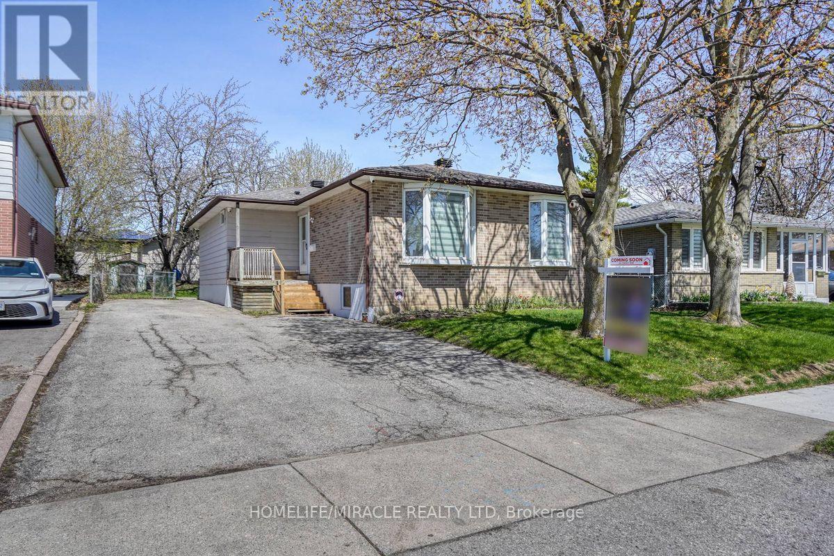 40 REIGATE AVENUE, Brampton, Ontario