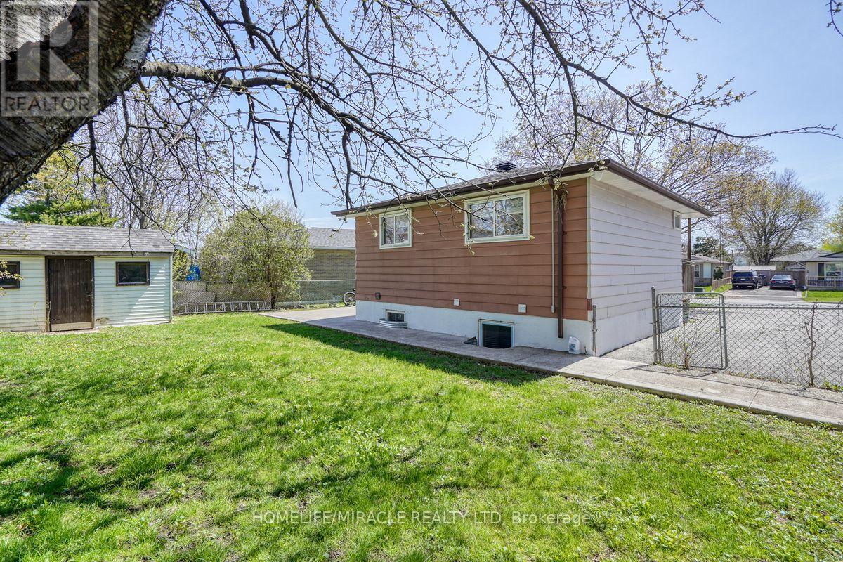 40 Reigate Avenue, Brampton, Ontario  L6V 2E3 - Photo 35 - W13075390