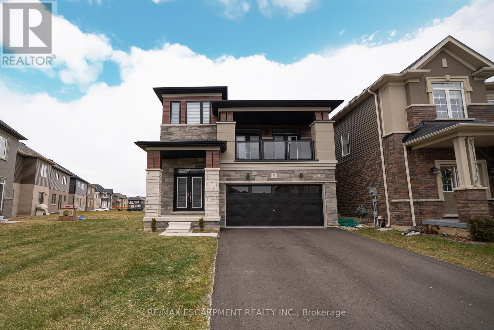 9 TARRISON STREET, Brantford, Ontario