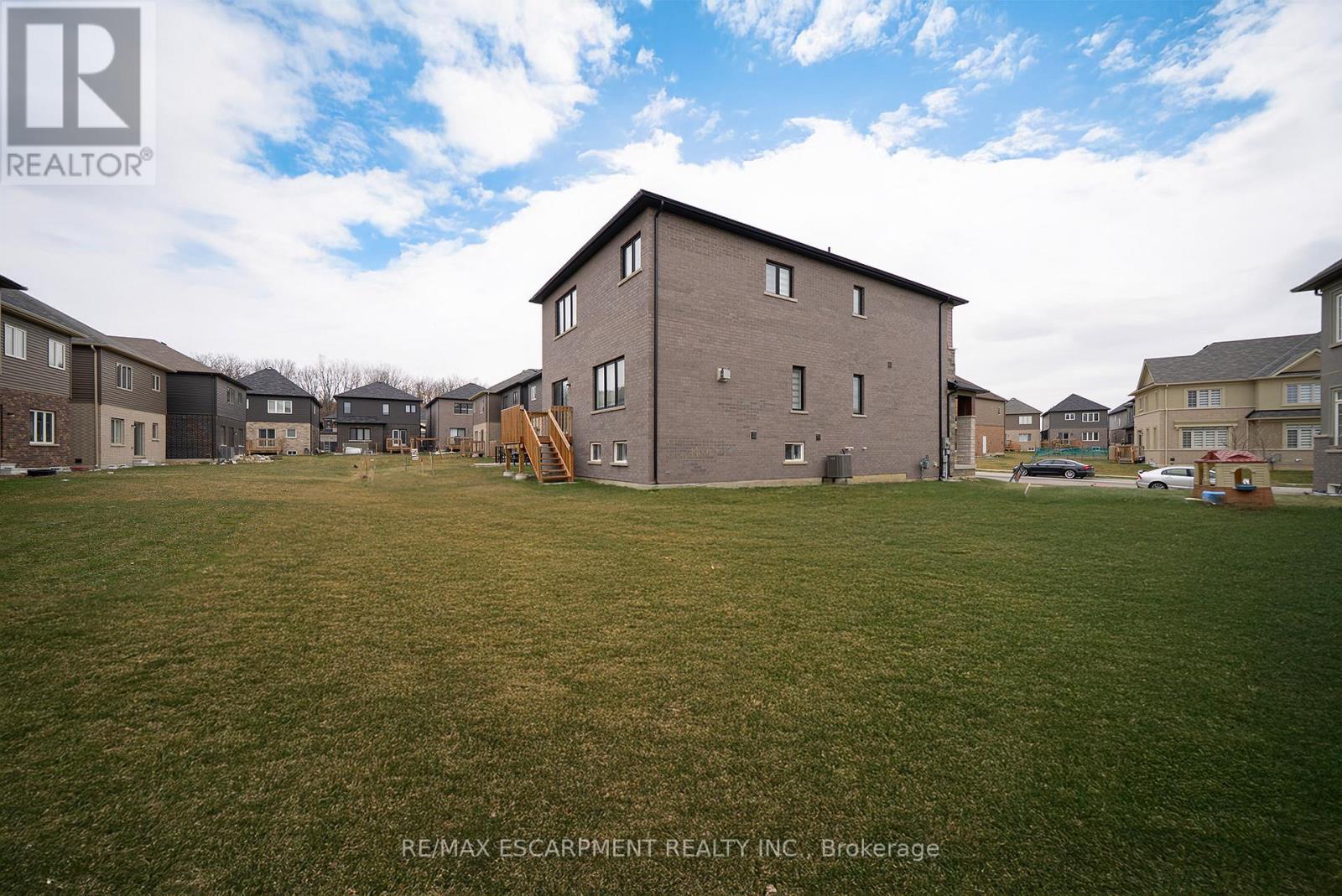 9 Tarrison Street, Brantford, Ontario  N3V 0B1 - Photo 32 - X13075388
