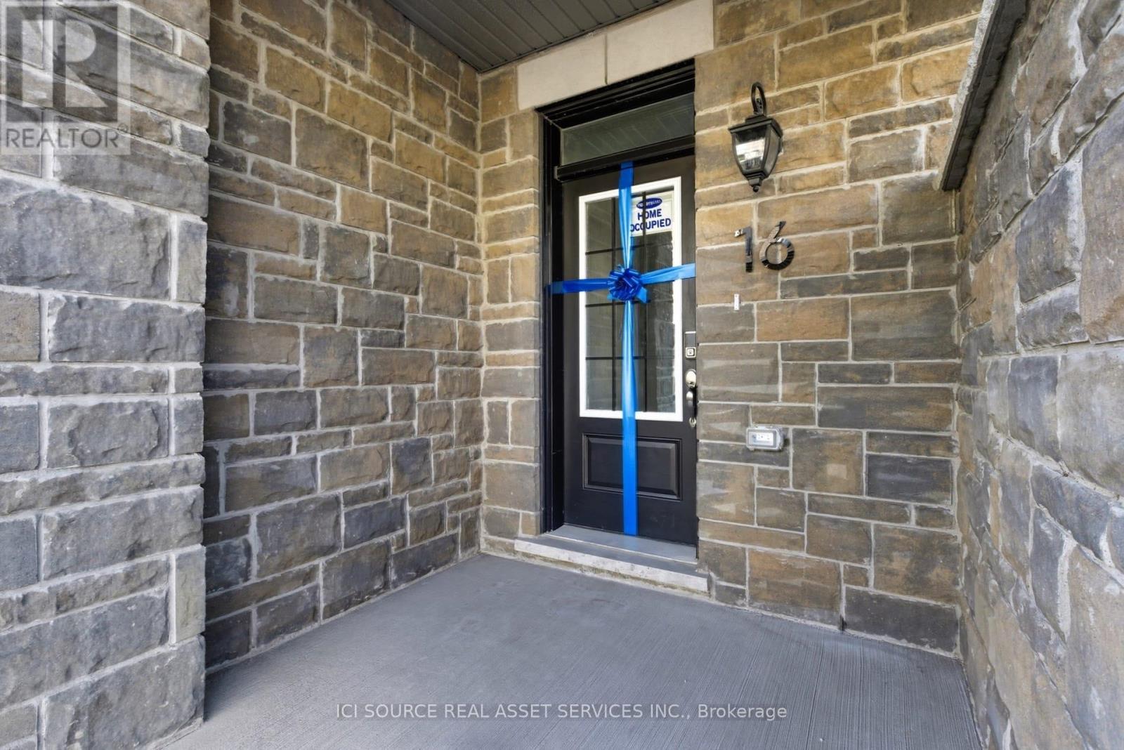 16 Pearen Lane, Barrie, Ontario  L9J 0Z6 - Photo 4 - S12949262