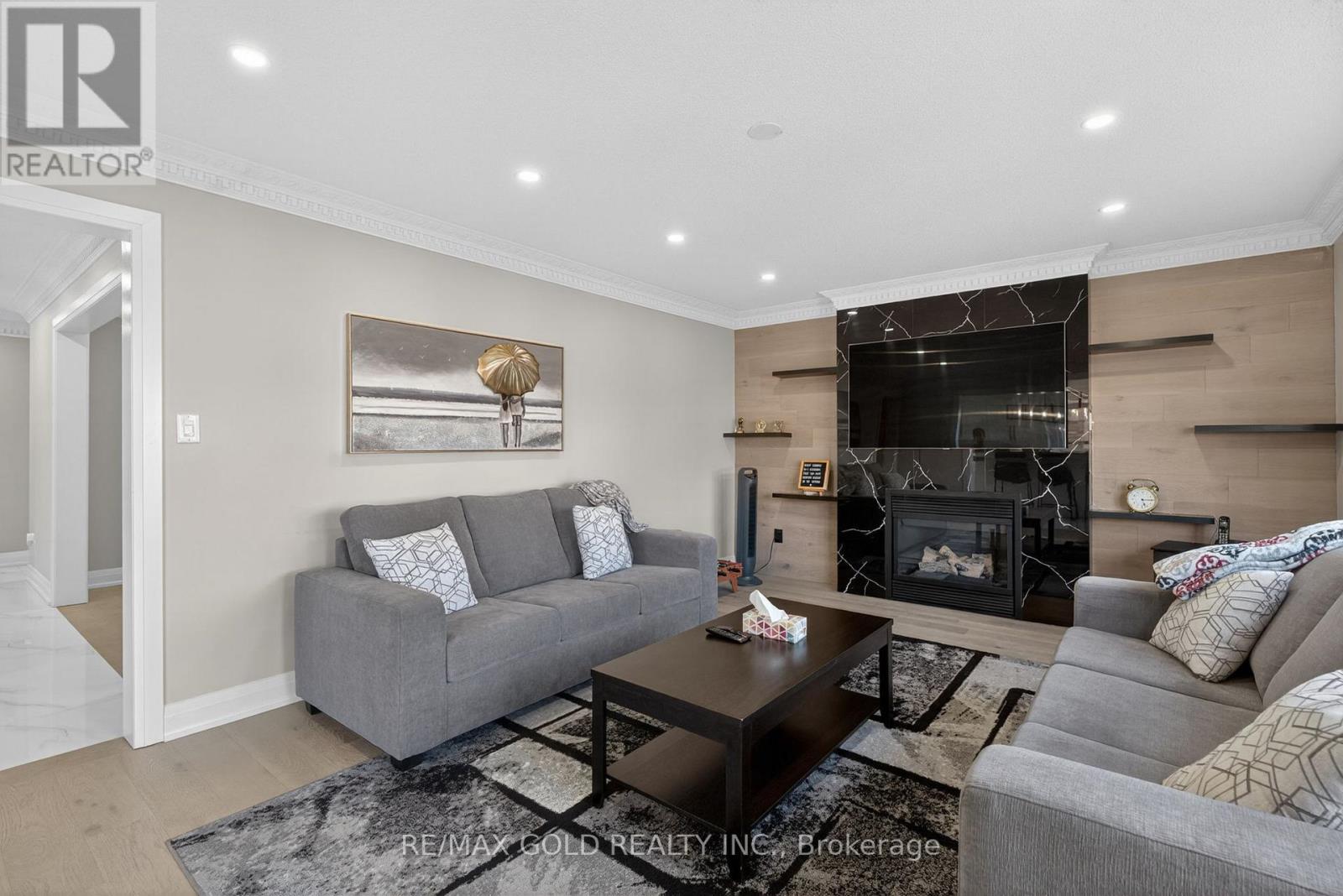 151 Brisdale Drive, Brampton, Ontario  L7A 2Y8 - Photo 9 - W13055006