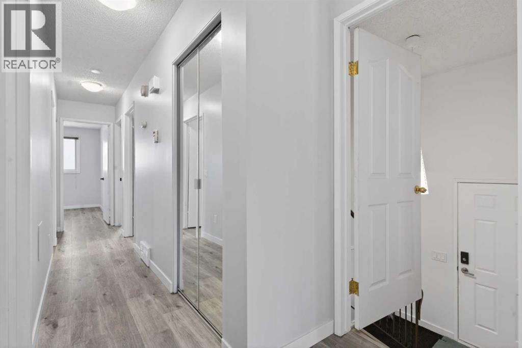 8130 13 Street NW, Calgary, Alberta  T3K 1V9 - Photo 9 - A2306195