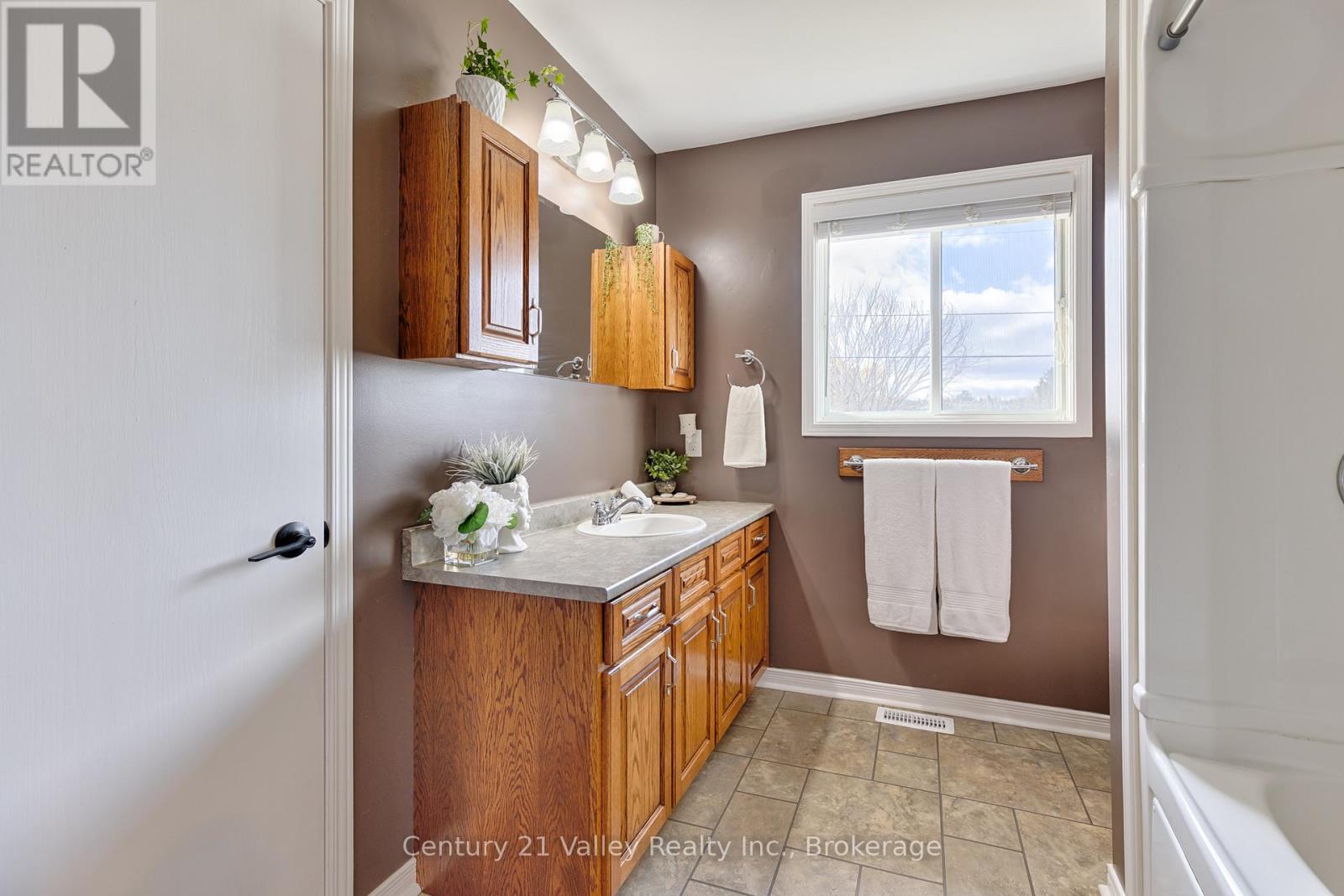 1776 Lemke Road, North Algona Wilberforce, Ontario  K8A 6W5 - Photo 24 - X13075402