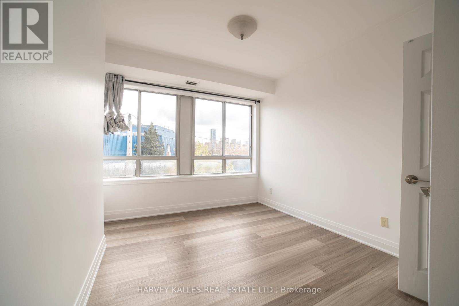 1 - 1980 Eglinton Avenue W, Toronto, Ontario  M6E 2J9 - Photo 6 - W13068654