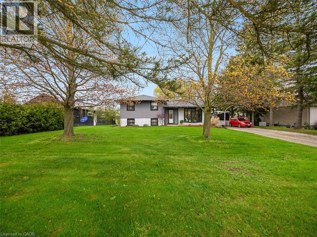 11 WAR Road, Brantford, Ontario