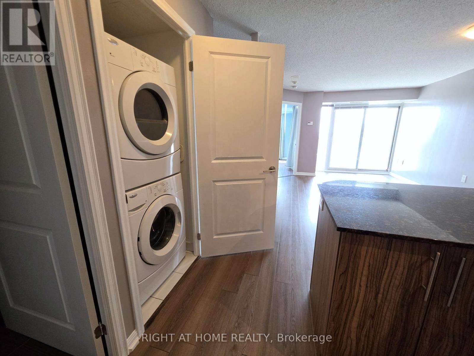 1711 - 125 Western Battery Road, Toronto, Ontario  M6K 3R8 - Photo 19 - C13075404