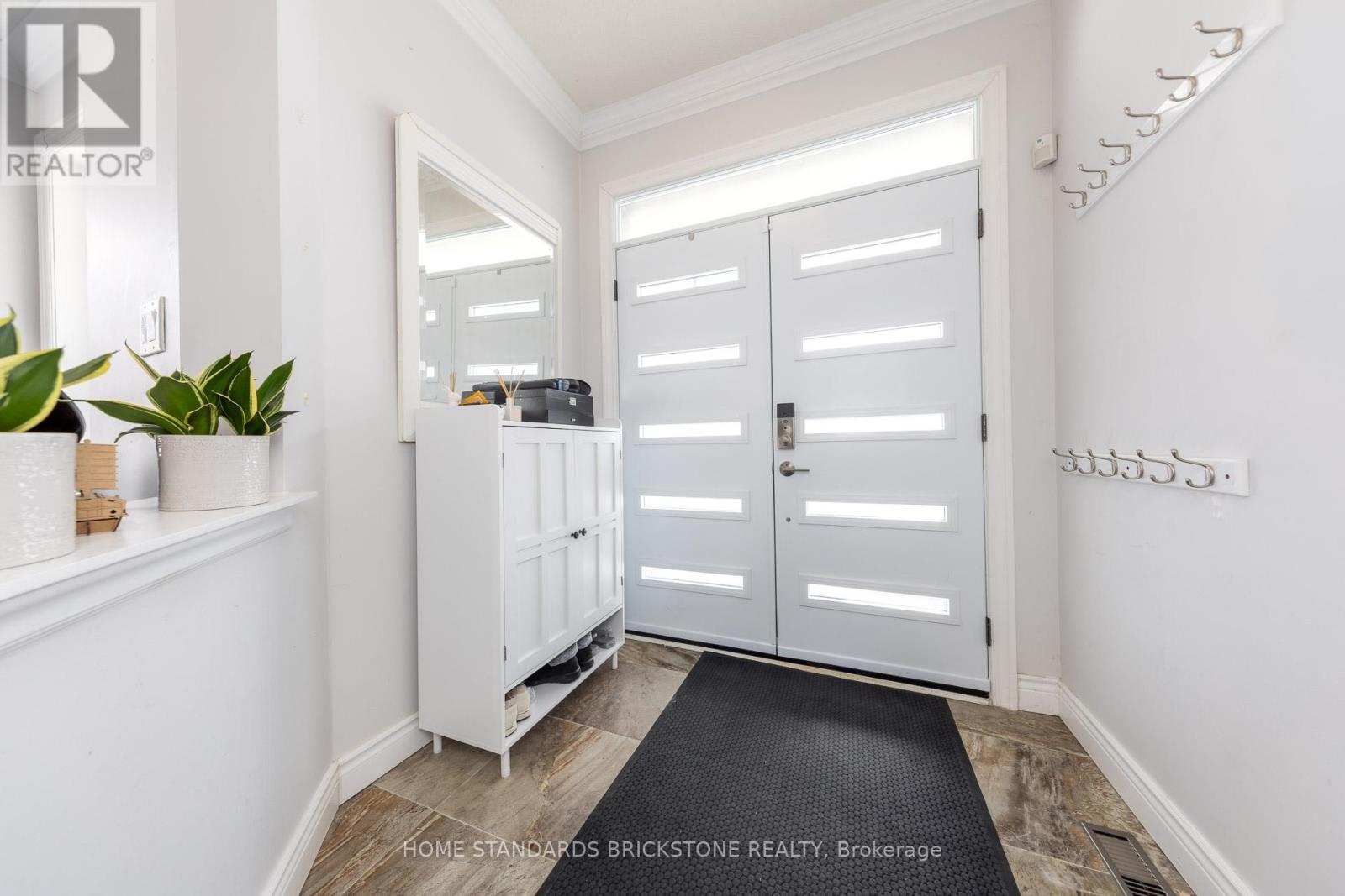 64 Saffron Street, Markham, Ontario  L6E 1Y4 - Photo 5 - N13075398