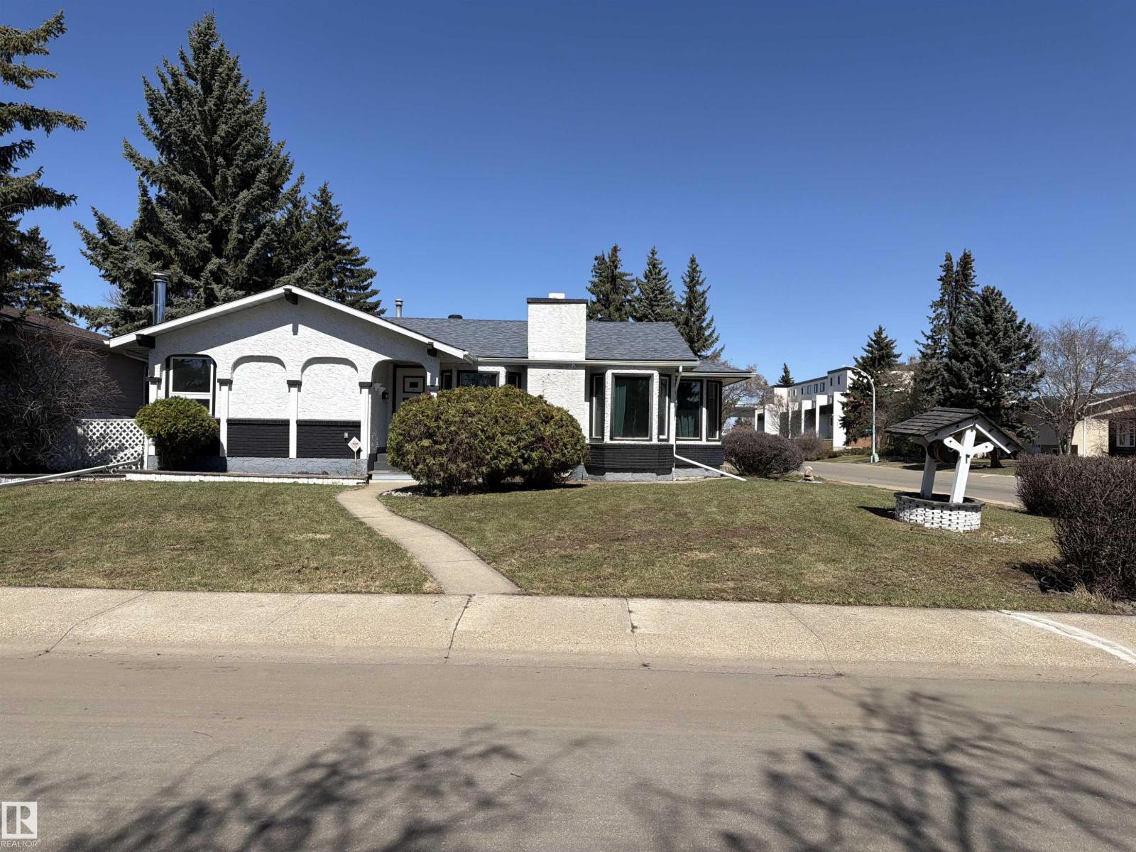 17104 85 AV NW, edmonton, Alberta